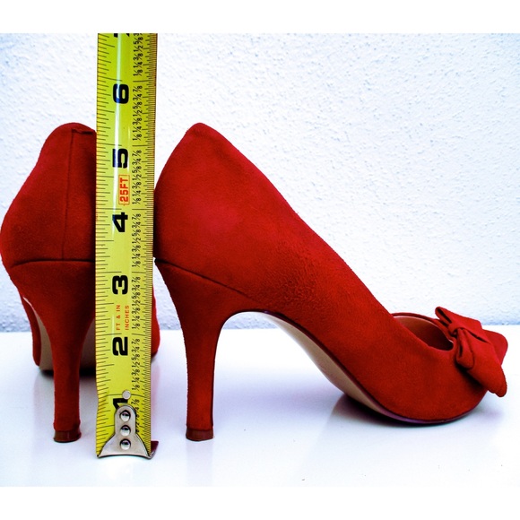 Nine West Red Pointed Toe Pumps w/ Bow - Scarlett - Picture 2 of 10